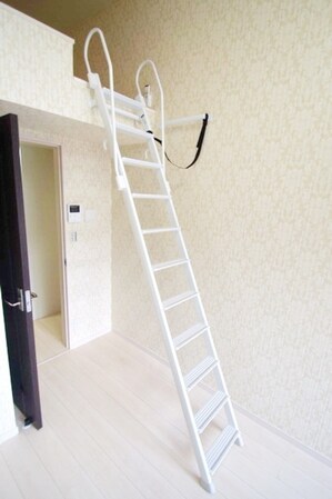 ピースコート登戸の物件内観写真